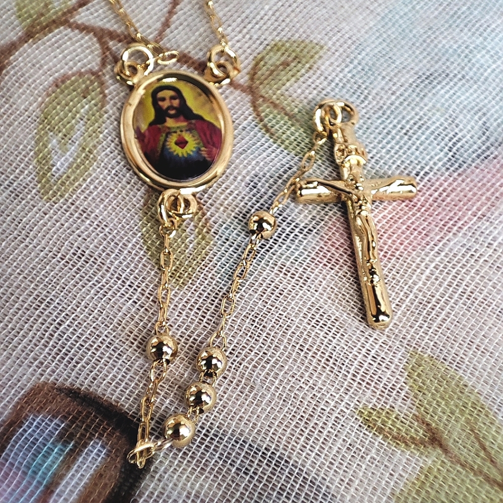 NEW Prayer Rosary Gold Tone Beads Sacred Heart of Jesus Religious Catholic